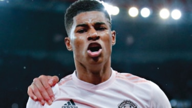 Mánchester United logra remontada épica en París