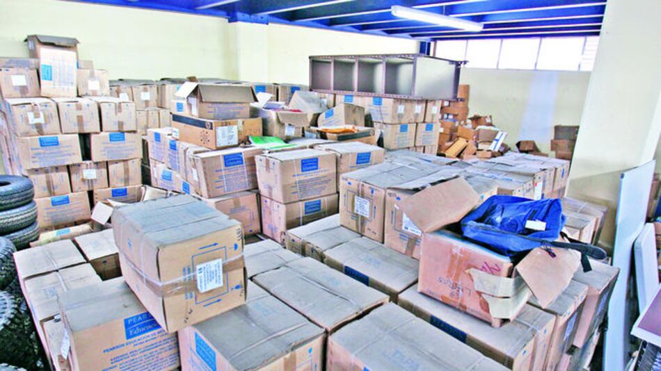 Libros del Meduca se llenan de polvo