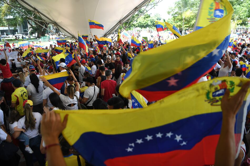 Mayor bloque opositor de Venezuela convoca a protestas en más de 100 ciudades en el mundo