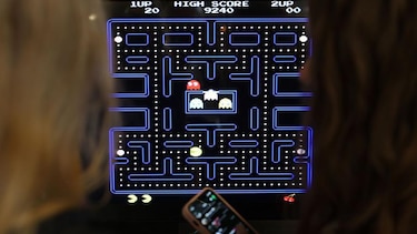 Pac-Man: qué hace tan adictivo y exitoso al juego que nació en Japón cuando su creador se comía una pizza