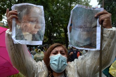 ‘¡Nos matan!’: mujeres marchan contra violencia de género y piden justicia en Bolivia