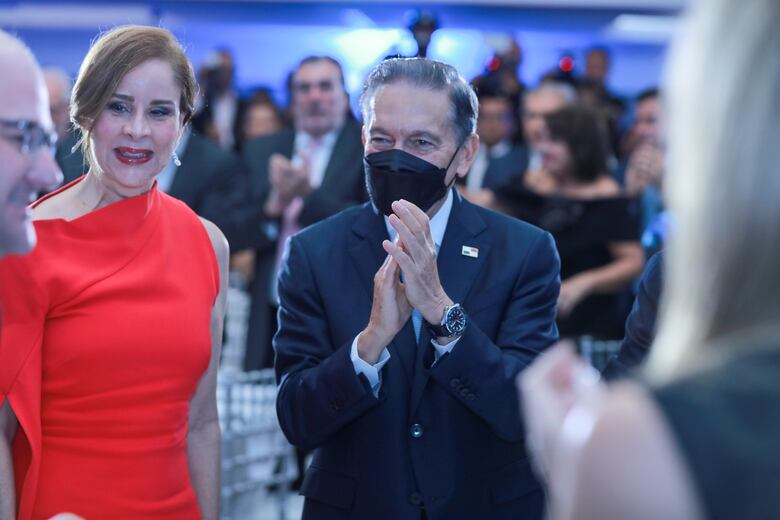 Dinero y política: la campaña de Gaby Carrizo recaudó $6.4 millones menos que la de Cortizo