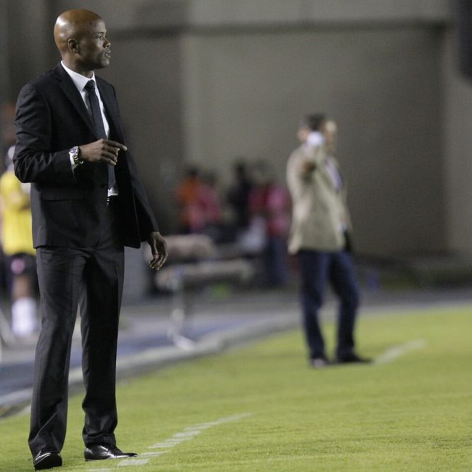 Julio César Dely Valdés niega que recibió ultimátum, pero reconoce la crisis