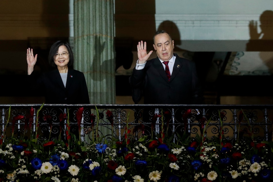 Presidenta de Taiwán cierra viaje a Guatemala con visita a polémico hospital