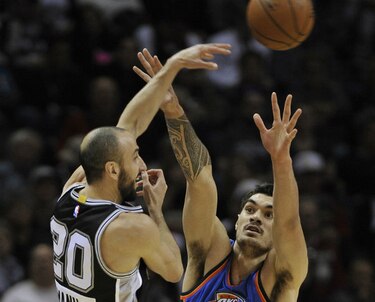 Argentino Manu Ginóbili se sigue llenando de gloria en la NBA