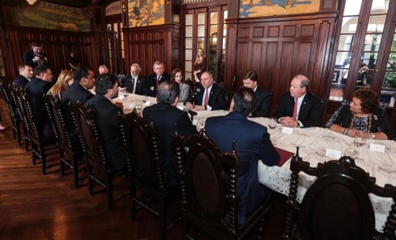 Cortizo trata temas de seguridad, cooperación e inversión con congresistas de Estados Unidos