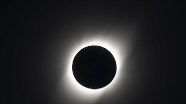 Emoción por eclipse total de sol en Chile y Argentina