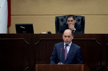 Ministro Aguilera defiende subsidio a pandilleros