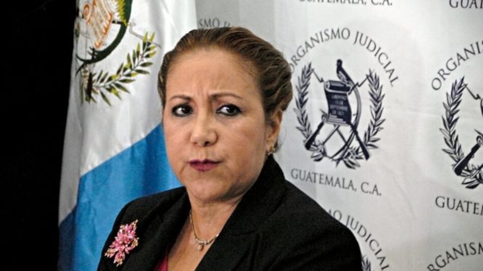 Guatemala: juez ordena aprehensión de magistrada