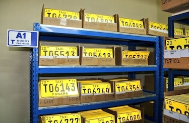 Propietarios de vehículos de transporte público podrán adquirir sus placas este lunes