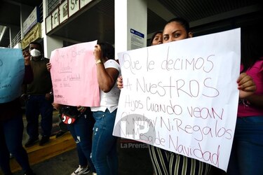 Empleados demandan a tiendas Justo y Bueno por incumplimiento laboral