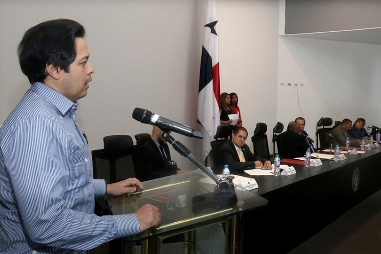 $106 mil en incentivos: el controvertido beneficio que recibió Publio De Gracia, exdirector de la DGI