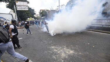 Protesta contra Maduro deriva en nuevo ataque a la oposición