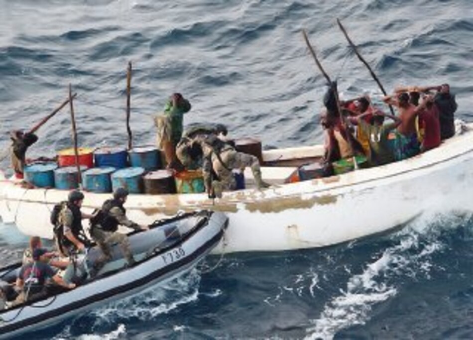 Piratas secuestran barco británico