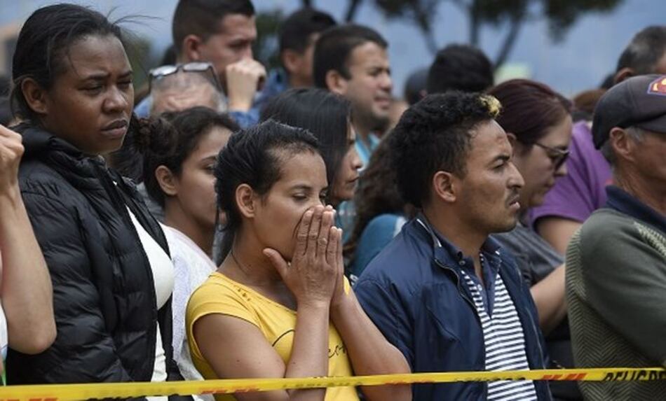 Duelo en Colombia tras atentado que deja al menos 21 muertos