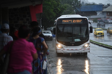 Mi Bus acatará fallo de la CSJ, mientras los usuarios exigen que esta vez las piezas lleguen sin retrasos