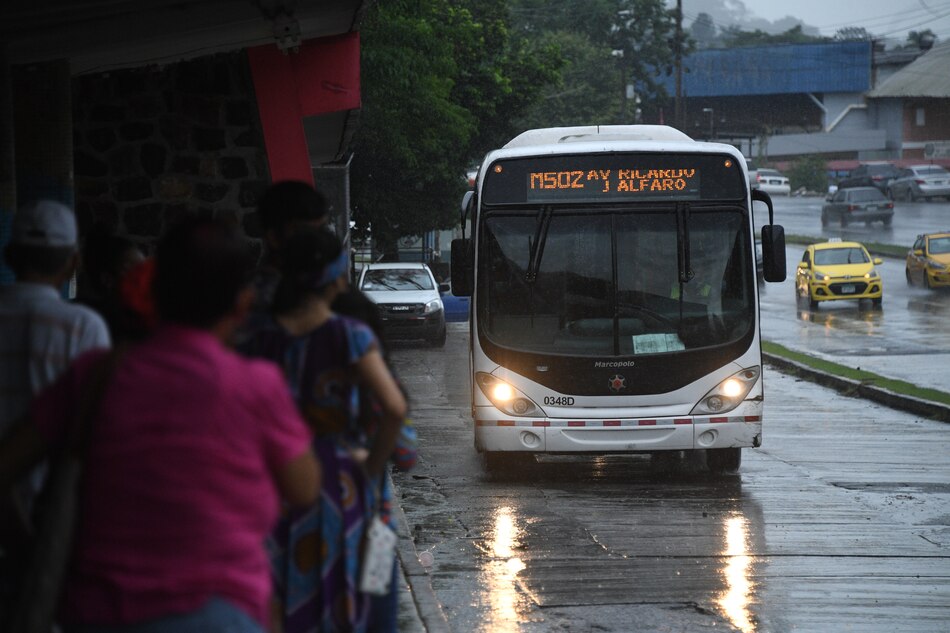 Mi Bus acatará fallo de la CSJ, mientras los usuarios exigen que esta vez las piezas lleguen sin retrasos