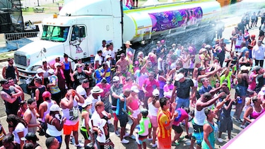 Miles de personas vuelven a la capital luego del Carnaval