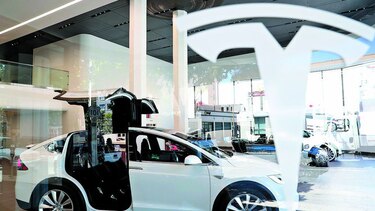Tesla adecuará sus carros