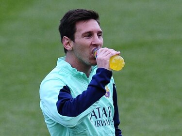 Messi muestra buen nivel en prácticas del Barcelona