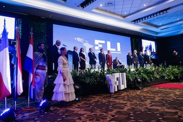 Expresidentes de Latinoamérica abogan por defender la democracia y las instituciones