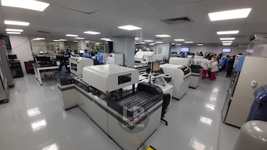 Instalan equipo robótico para el manejo de muestras de laboratorio en el complejo hospitalario Arnulfo Arias Madrid