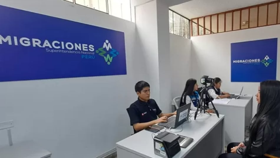 Perú busca a regularizar a 480,000 extranjeros que viven en el país con permisos vencidos