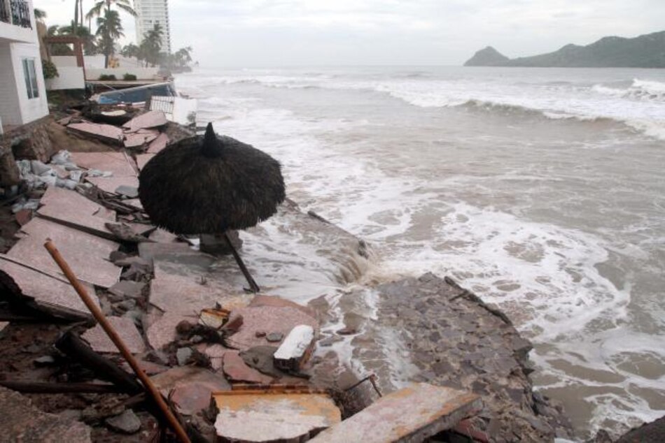 Huracán Norbert sigue debilitándose, pero causará inclemencias en México