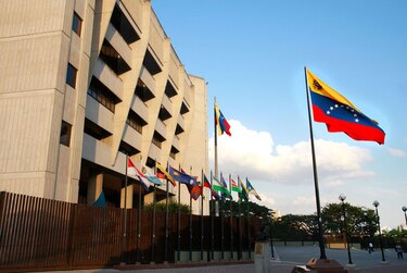 Asamblea decreta sesión permanente para discutir reforma al TSJ
