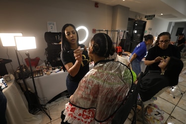 Así se preparan las protagonistas del desfiles de las Mil Polleras; La Prensa se unirá a la transmisión en vivo