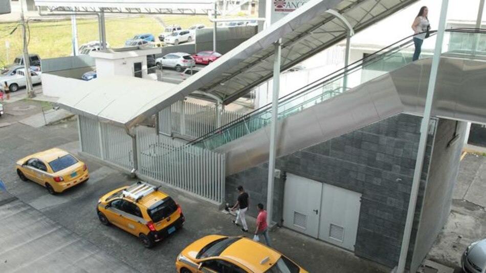 ATTT anuncia regulaciones en el sector de transporte selectivo