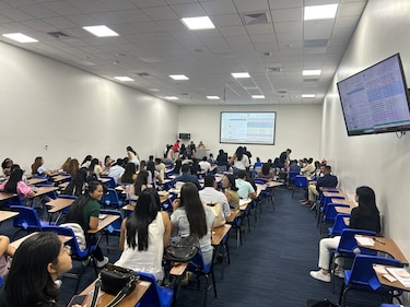Aspirantes al internado médico denuncian exclusión de 203 plazas y piden una solución urgente
