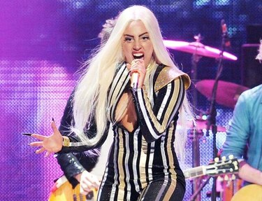 Lady Gaga: ‘Estoy viva, esto es sólo un golpe en el camino’