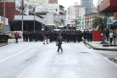 Paro magisterial alcanza 22 días con protestas en la capital y en el interior del país