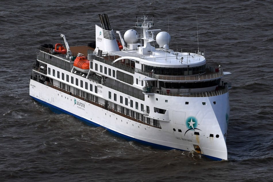 Crucero australiano aislado por covid-19 atracará el viernes en Montevideo