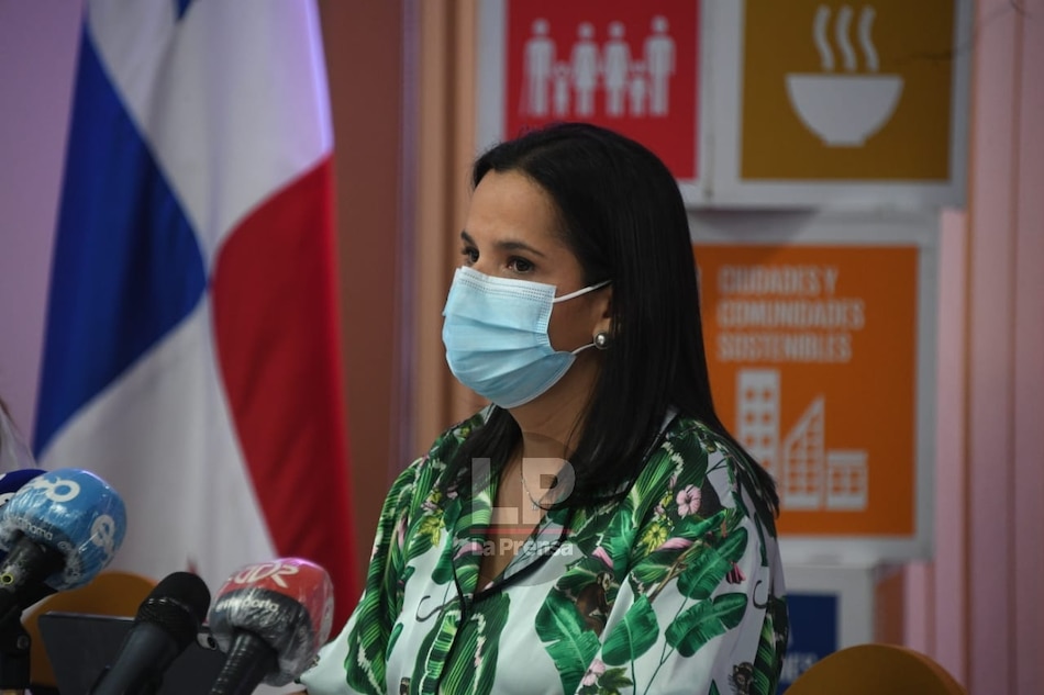 Ejecutivo reconsidera y vuelve a incluir a menores de 25 años que son dependientes en el vale digital