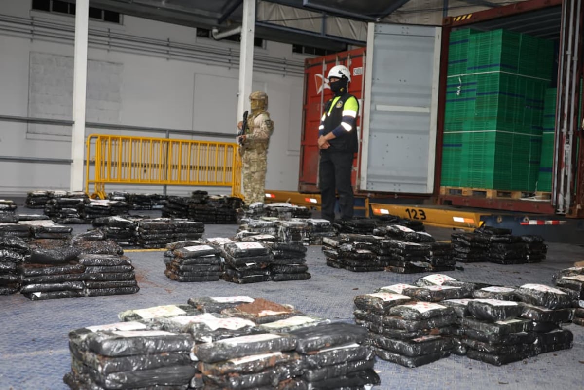 Decomisan 999 paquetes con droga en un contenedor que tenía como destino Perú