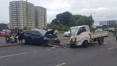 Triple colisión deja 22 heridos en Avenida de los Mártires