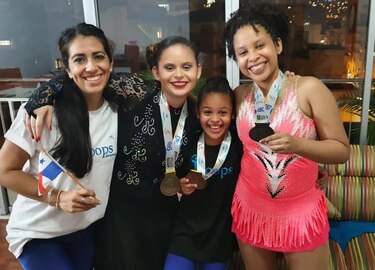 Selección de patinaje artístico del Club Loops Panamá gana oro, plata y bronce en el Panamericano de Ecuador