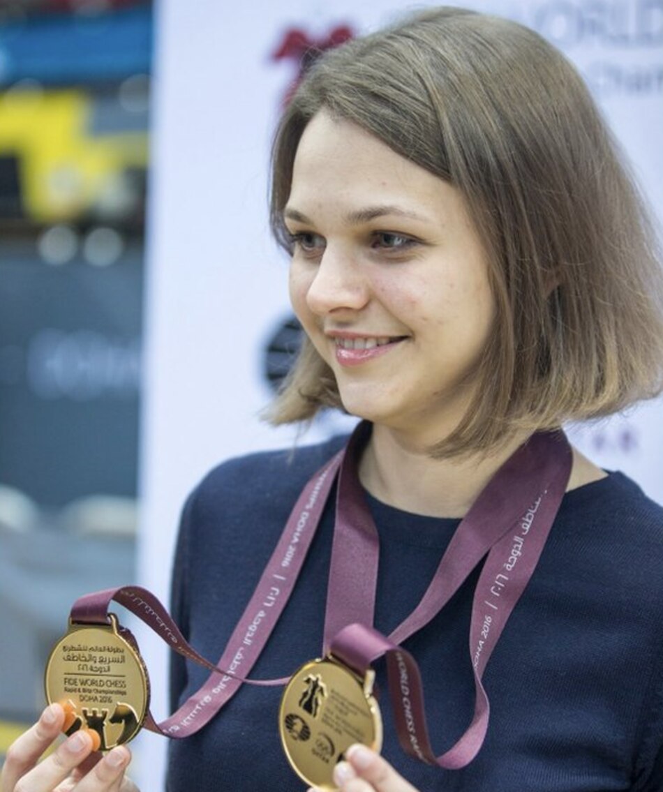 Anna Muzychuk, una bella ucraniana, pone en jaque al mundo del ajedrez