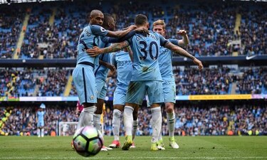 Manchester City se acerca a la Champions tras vencer al Crystal Palace
