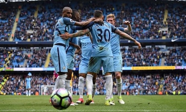 Manchester City se acerca a la Champions tras vencer al Crystal Palace