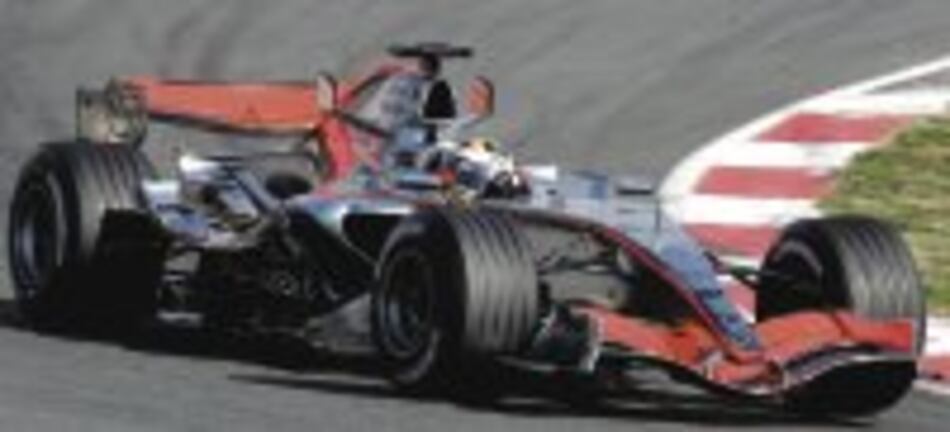 MP4-21 de McLaren sigue con problemas