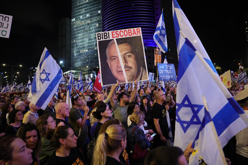 Más de 100,000 israelíes claman en Tel Aviv por la liberación de los rehenes y elecciones