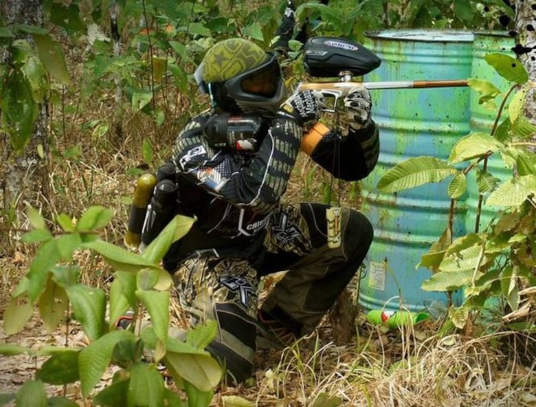 El paintball, un juego de guerra en Panamá