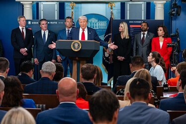 Por qué en Estados Unidos, el país más rico del mundo, no para de aumentar el número de personas sin hogar