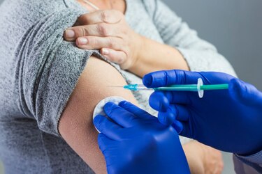 ¿Cómo distribuir equitativamente las vacunas contra la Covid-19 en el mundo?