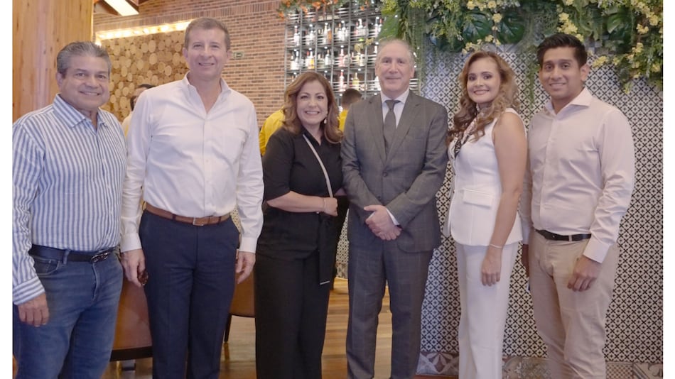 Consultorios Town Center Costa del Este conmemora el Día del Médico con una velada especial