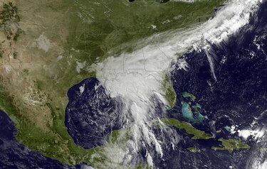 Tormenta tropical Cindy se dirige a Louisiana; Bret se degrada a onda tropical