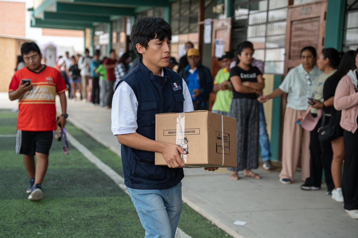 Resultado definitivo de elecciones en Perú se conocerá a mediados de mayo